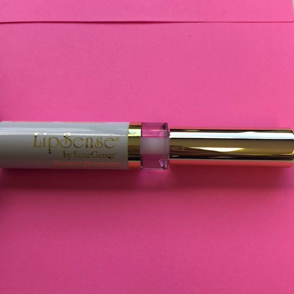 New Lipsense Oops Remover